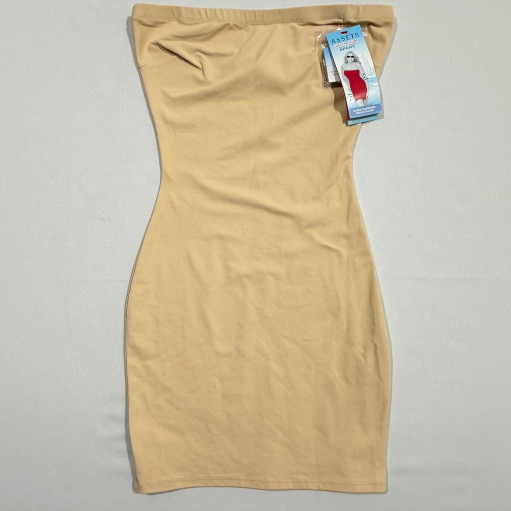 Assets by Spanx Nude Strapless Shaping Slip